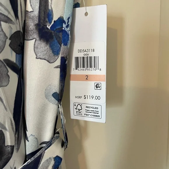 DKNY Floral Blue and White Belted Sleeveless Dress Women’s Size 2 - Picture 8 of 14